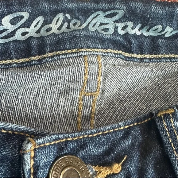 Eddie Bauer Women’s Curvy Fit Straight Leg Indigo Wash Jeans Sz 4 - Picture 3 of 6